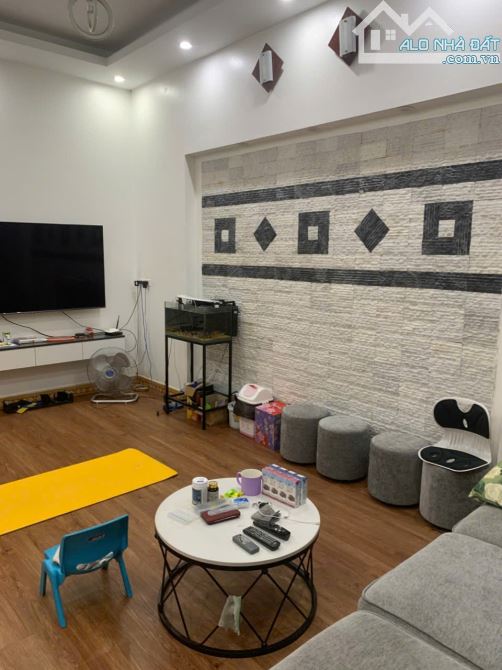 Mặt Phố Hoàng Văn Thụ, Trung Tâm TP.Thái Nguyên - 90m2, 5 Tầng - Chỉ 13,5 Tỷ - 8