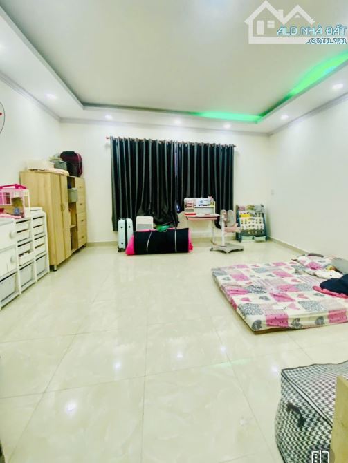 Bán Nhà Q12 - 51M2( 5 x 10 )- 4Tầng- Đường,HXH- Chỉ 4,8Tỷ. - 8