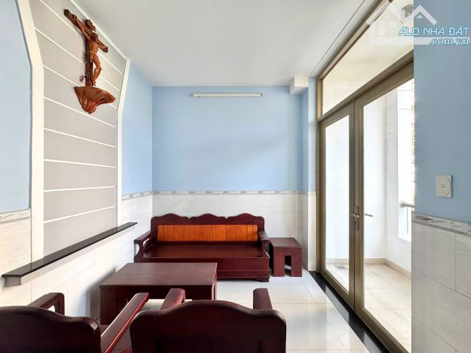 Phòng trọ 15-20m2 mặt tiền Tân Hương, giờ giấc tự do - 8