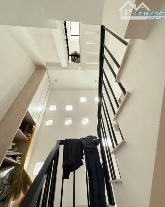 Bán Nhà Hẻm Xe Hơi Thành Thái, Quận 10: 52M², 3 Tầng, Đã QH Mở Rộng, Chỉ $8.6 Tỷ! - 8