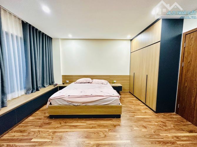 🏠 Siêu Phẩm Nguyễn Văn Cừ – Bồ Đề 40m², 6 Tầng Gara Thang Máy – 13,5 Tỷ - 8