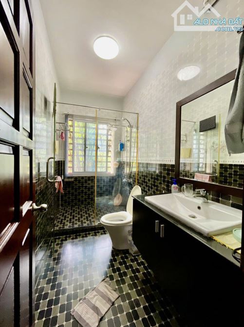 CỰC HIẾM CHỈ 122TR/M2 ! BIỆT THỰ MINI VIEW SÔNG BÌNH LỢI P13 - HẦM 4 TẦNG 6X22M CHỈ 16 TỶ - 8