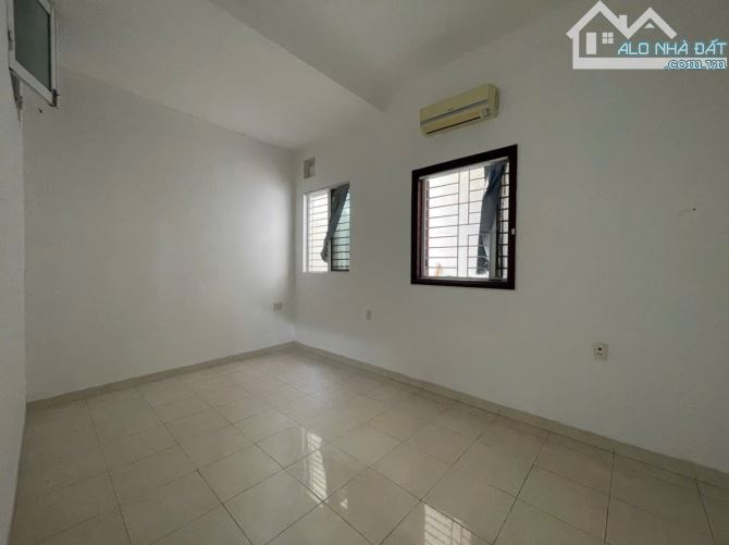 Cần bán nhà kiệt ô tô Châu Văn Liêm - 8