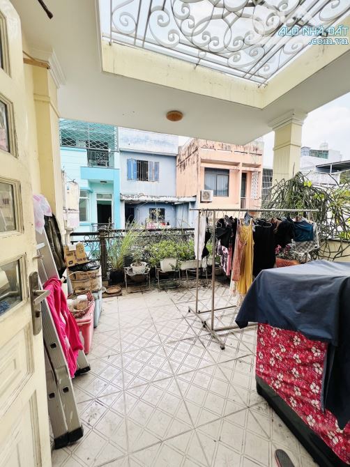 Bán nhà Tân Bình - hẻm nhựa 6m ô tô - nở hậu - 80m2 - 3 tầng - 9