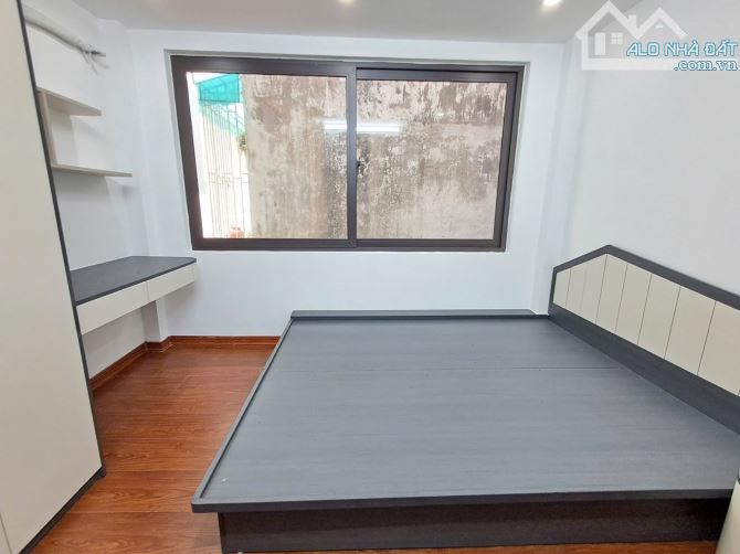 Lệnh Cư Khâm Thiên, Full Nội Thất. 20m2-5 Tầng – 3.5m Mặt Tiền. Giá Thương Lượng. 4.7 Tỷ - 9