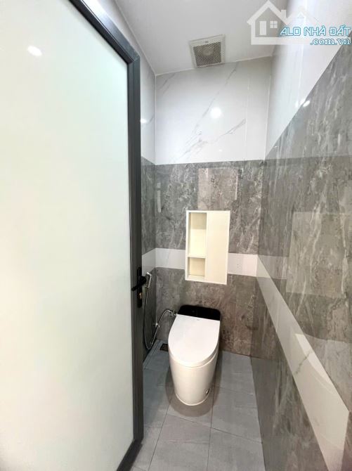 Nhà mê lệch tầng hẻm Đinh Tiên Hoàng - Tự An cũ - Diện tích: 5 x 19m (nở hậu 8m) - 9