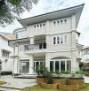 Bán biệt thự đường Thành Thái, Quận 10 11x25m - Nhà 3 tầng mới đẹp -HĐT: 100trđ- Giá:42tỷ