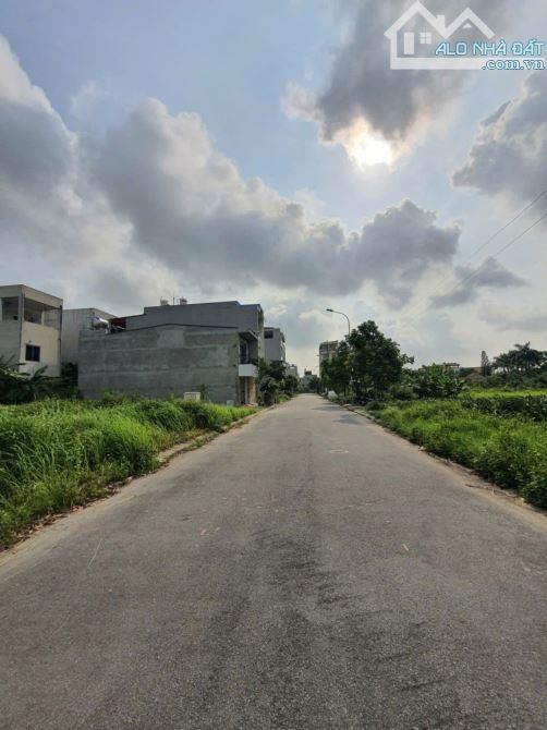 🌱Bán Lô Giãn Dân Khu 7 Đại Phúc, Nhìn Vườn Hoa, Mt 4.5m, Dt 76m2 Hướng ĐN Giá 7.65 Tỷ