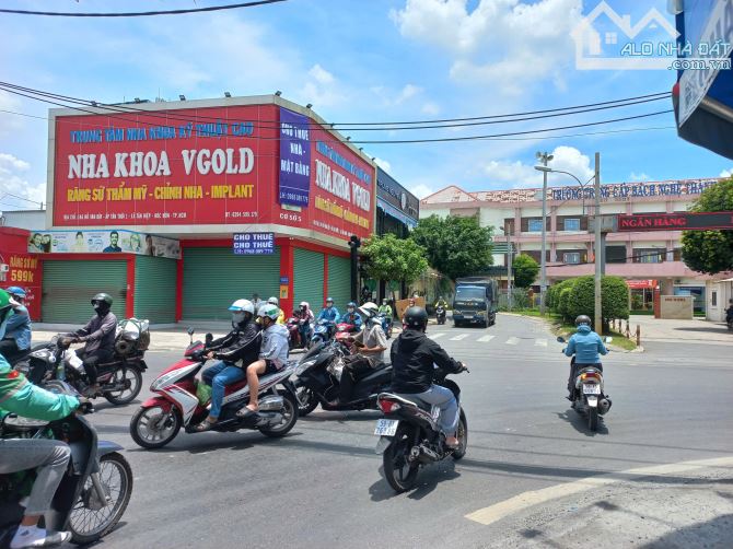Bán nhà + sang quán CF, nhà 03 mặt tiền Đỗ Văn Dậy, DT đất 285m2, 02 tầng, giá 19,5 tỷ - 8