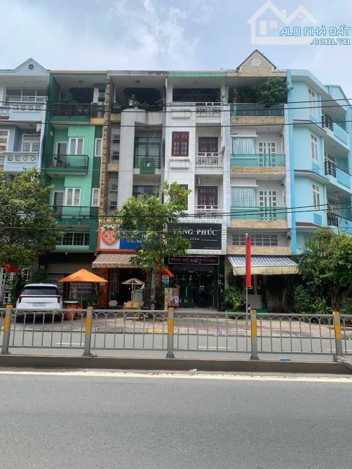 Bán Nhà MT Tạ Quang  Bửu - 4m x 16m - 64m.2- 3 Lầu - 6PN -  F5 Q8