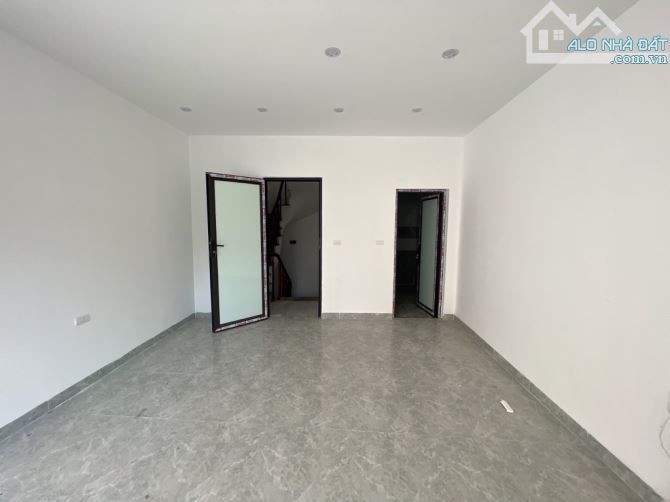 Bán nhà mới Cầu Cốc 36m², 5 tầng, ô tô sát nhà, vừa ở vừa kinh doanh