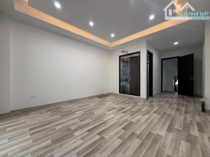PHÂN LÔ HOÀNG MAI-51M X4 TẦNG FULL NỘI THẤT MỚI TINH-NHỈNH 8 TỈ