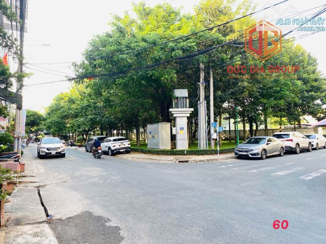 Cho thuê nhà 1 trệt 2 lầu trục đường D4 trong KDC D2D giá chỉ 18tr/tháng