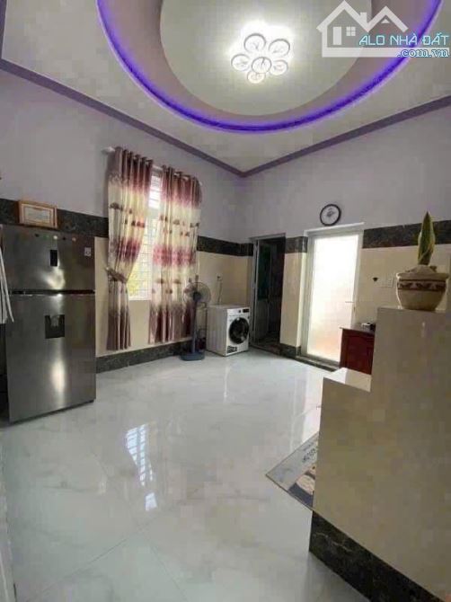 Nhà mới phường 8 khu dân cư đông đúc Tp Vĩnh Long