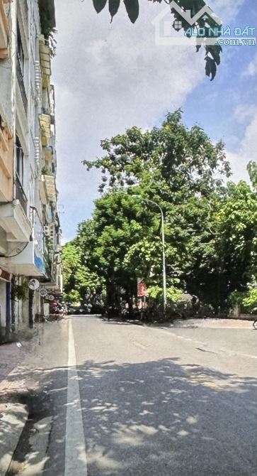 NGỌC KHÁNH - Siêu phẩm mặt phố 75m2, 4 tầng 2 mặt ngõ ô tô tránh - Thang máy - Kinh doanh