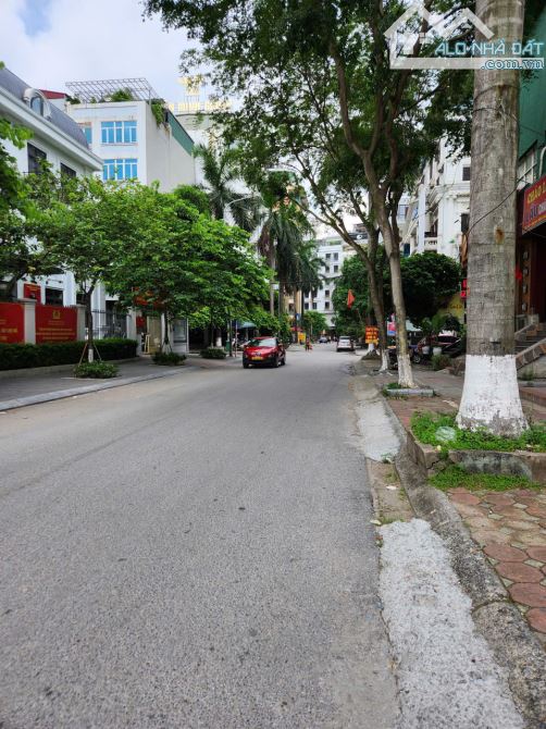 BÁN NHÀ MẶT PHỐ TRƯƠNG CÔNG GIAI, 80M2 MT 6M, VỈA HÈ, KINH DOANH, THỬA VUÔNG HIẾM ĐẸP NHẤT