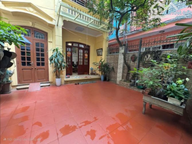 Bán Nhà Võng Thị – Tây Hồ, Gần Hồ Tây, DT85m2 x 3 tầng ,Thoáng sáng, Ở sướng, Giá 20.9 tỷ