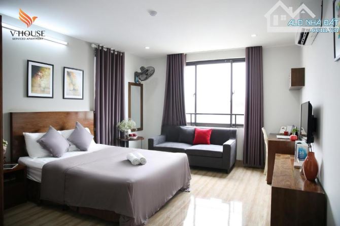 Bỏ ngân hàng – Cặp vợ chồng trẻ đầu tư Hồ Tây và nhận tiền khi đang… du lịch quanh thế gới