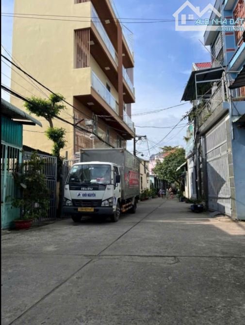 BÁN NHÀ LÂM THỊ HỐ, Q12 - DIỆN TÍCH 52m2 ( 4 x 14 ) - Ô TÔ NGỦ TRONG NHÀ - GIÁ RẺ 3.89 TỶ.
