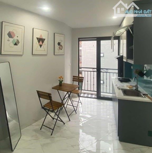 🏡BÁN GẤP Nhà 60m2 6 Tầng, Cầu Giấy, Ngõ THOÁNG RỘNG, THÔNG khắp ngả, gần ĐẠI HỌC