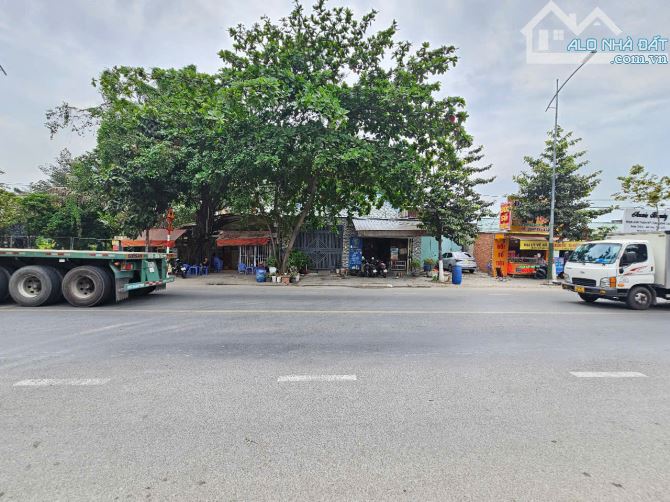 Đất mặt tiền đường Nguyễn Thị Minh Khai, phường Tân Bình, TP Dĩ An.