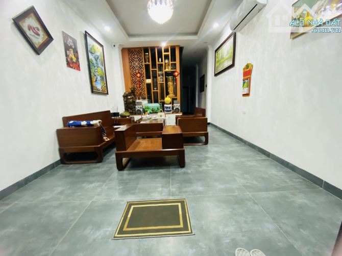 BÁN GẤP  SIÊU PHẨM ĐẶNG VĂN NGỮ 38M 5 TẦNG 15 TỶ Ô TÔ ĐỖ CỬA – PHÂN LÔ VỈA HÈ
