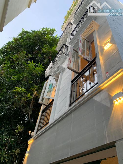 Bán nhà 3.5 tầng mt Đinh Đức Thiện, gần Nguyễn Sinh Sắc, Q Liên Chiểu, 95m2, giá 7 tỷ 5 tl
