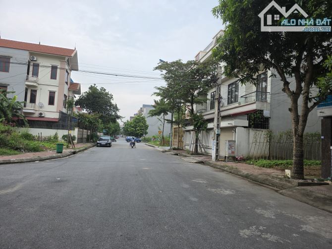 Bán căn Nhà 4 tầng đã có sổ mặt đường Mạc Đĩnh Chi, khu đô thị Đại Dương, Bắc Ninh.  ♦️DT