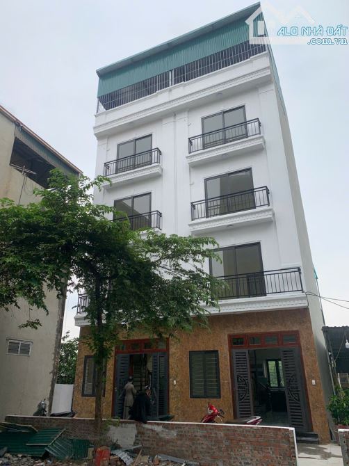 🏡 BÁN NHÀ ĐÔNG LA – CHỈ HƠN 3 TỶ - LÔ GÓC 4 TẦNG – 40M²