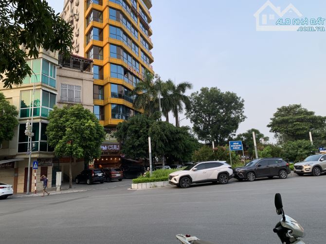 Nhà Đẹp - LÔ GÓC- 2 MẶT THOÁNG  - GẦN Ô TÔ TRÁNH  - NGAY GẦN HỒ TÂY - DÂN XÂY - LẠC LONG