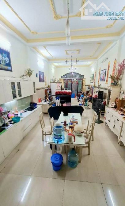 BÁN NHÀ Ở LIỀN KHUÔNG VIỆT 4TẦNG 110M2 NỞ HẬU HẺM XE HƠI THÔNG CHỈ 12.X TỶ