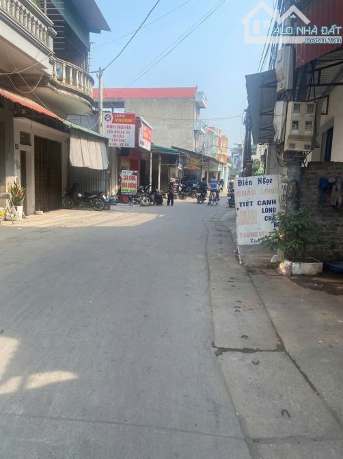 Chính chủ vỡ nợ bán gấp 80m mặt đường chợ gạch, kinh doanh vô địch giá 80 triệu/m