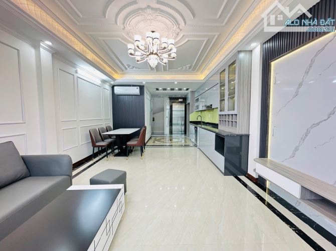 NHÀ ĐẸP PHỐ LƯƠNG ĐỊNH CỦA - THANG MÁY XỊN - FULL NỘI THẤT - GẦN HỒ -  NHỈNH 8 TỶ.