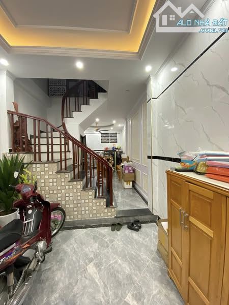 BÁN NHÀ PHAN ĐÌNH GIÓT - THANH XUÂN - 5M RA PHỐ - NHÀ DÂN XÂY - KHU TRUNG TÂM - Ở SƯỚNG