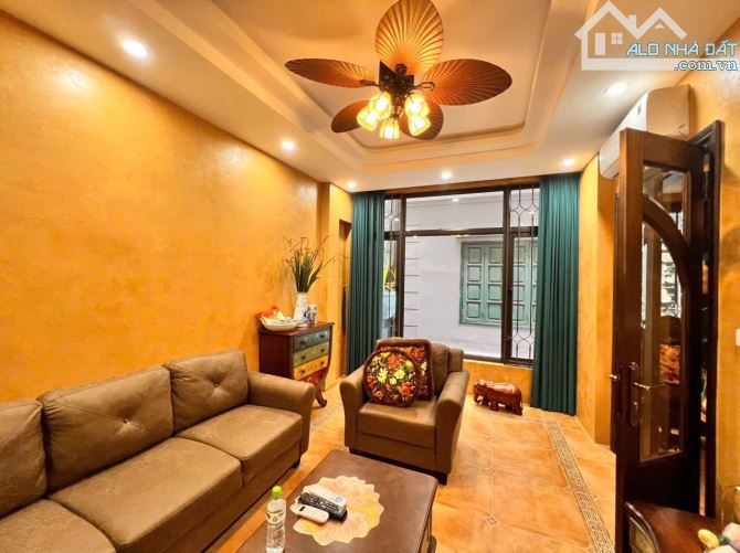 🏡 BÁN NHÀ NGUYỄN NGỌC NẠI – PHÂN LÔ QUÂN ĐỘI – 35M² – 5 TẦNG – MT 8.2M