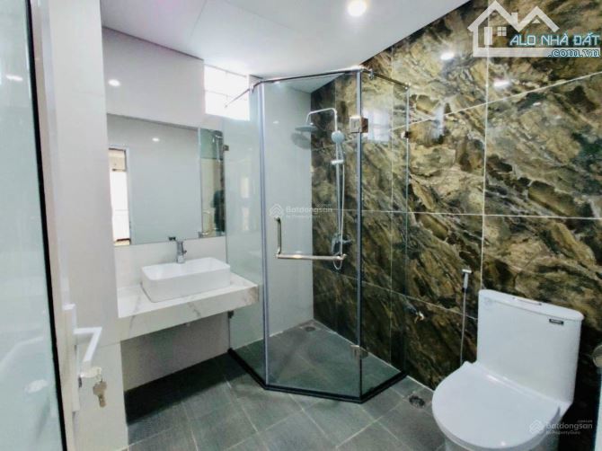 Bán nhà tuyệt đẹp 5 tầng, giá rẻ đẹp nhất Vịnh Bắc Bộ, Vân Canh, gần đường Trịnh Văn Bô
