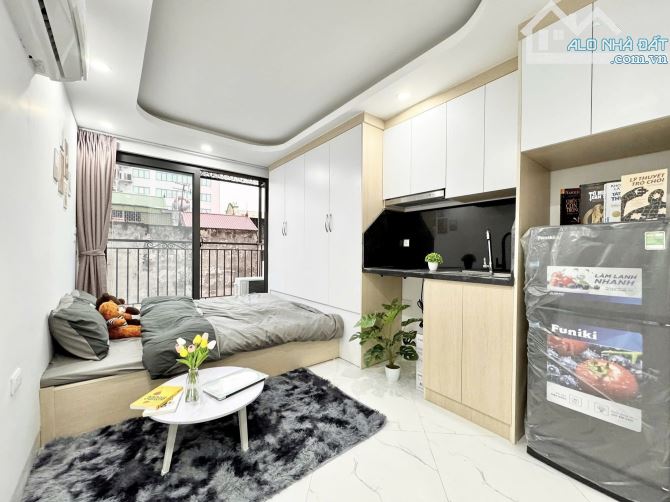 9 tỷ. CHDV ngay SVĐ Mỹ Đình –  8P KK –DT xấp xỉ 40 triệu/tháng. Cách Keangnam chỉ 8 phút