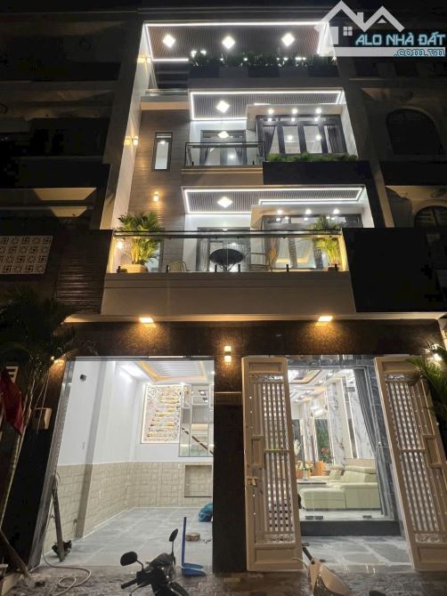 Bán nhà phố cao cấp Huỳnh Tấn Phát, Nhà Bè, DT 6,4x13m, 3 lầu, ST. Giá 8,8 tỷ
