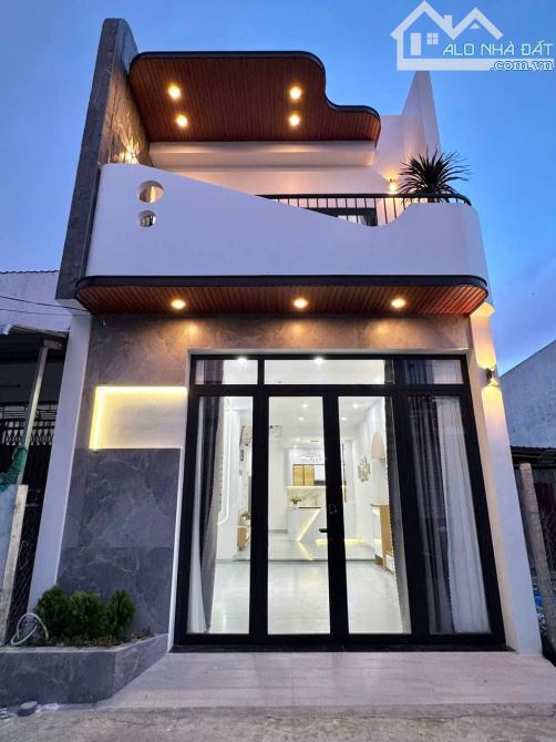 Siêu Hot Nhà Chính Chủ vị trí đẹp gần khu CN CẦU TRÀM - 1 Trệt 1 Lầu - SHR - 2.6 Tỷ