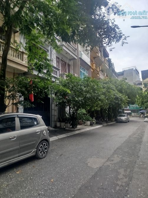 NHÀ PHÂN LÔ XUÂN LA TÂY HỒ DT 60M 5 TẦNG VỈA HÈ Ô TÔ TRÁNH KINH DOANH GIÁ CHỈ 24 TỶ