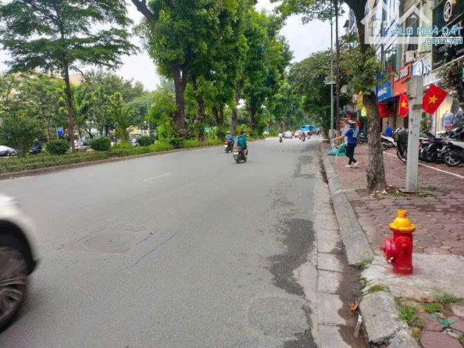 Mặt phố Kim Mã vị trí vàng 135m2, 4 tầng, mt8m, 41 tỷ cực hiếm, văn phòng công ty, căn hộ