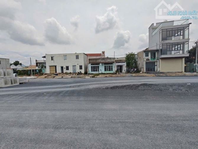 Giá cực tốt..7 tỷ. Bán đất 4 mặt tiền bờ kè-view sông Đồng Nai P. Bửu Long. 7,3x10m.