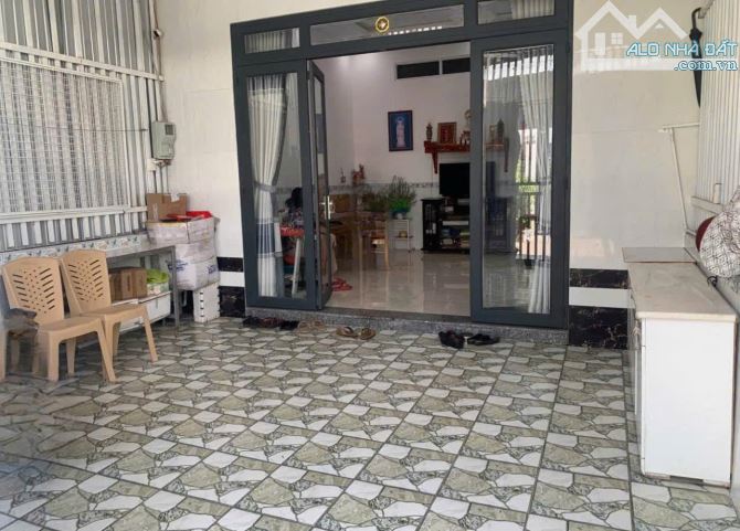 Bán nhà tại đường phạm thị giây,thới tam thôn,98m2,890 triệu,sổ hồng riêng