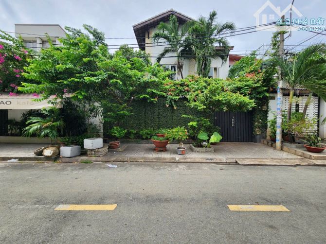 Biệt Thự Tên Lửa Bình Tân, 10x20m, khu Dân Trí Cao