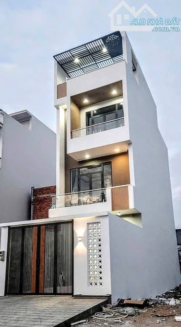 Bán nhà 1 trệt 2 lầu mới xây dựng đường 14B, Q. Cái Răng, Tp Cần Thơ.