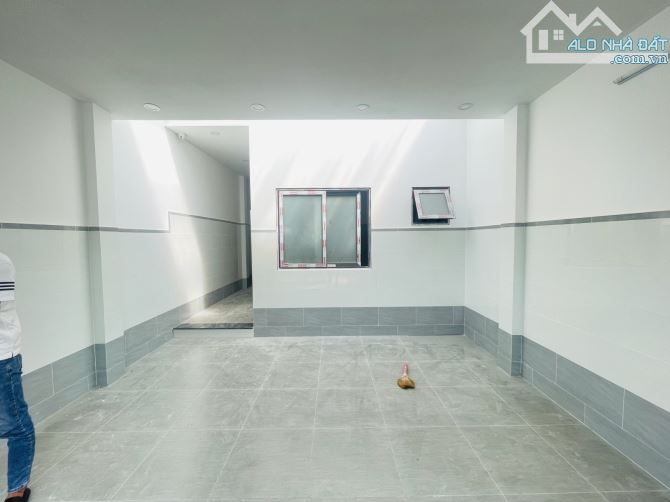 BÁN CHDV - ĐƯỜNG XE HƠI LÊ TRỌNG TẤN (5X15) 4 TẦNG BTCT DÒNG TIỀN 25TR/TH GIÁ RẺ