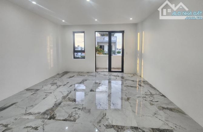 Rẻ Nhất Nguyễn Đức Thuận-TRỤC 20.5m–100m²–Cách Biển 300m–Tặng Nhà C4 Có Dòng Tiền Tốt
