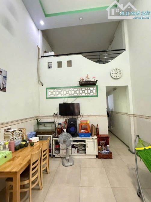 Chỉ 3 tỷ nhỏ xíu có ngay nhà 1 trệt 1 lửng sổ hồng riêng ngay siêu thị metro q12