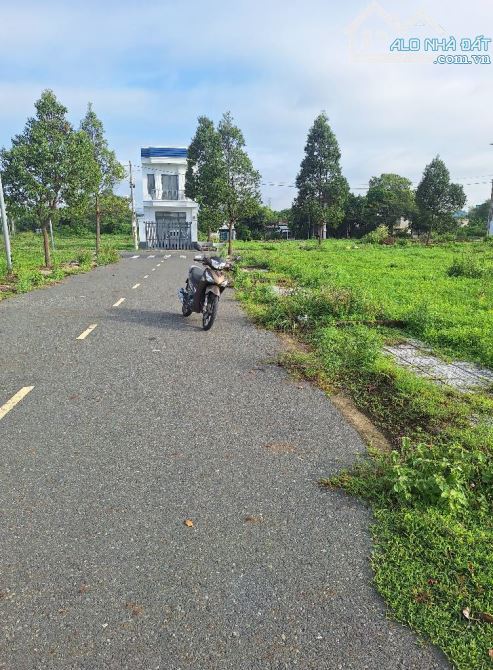 Bán lô đất 174m2 ngay vòng xoay Vũng Vằn ( vòng xoay 2 con rồng)