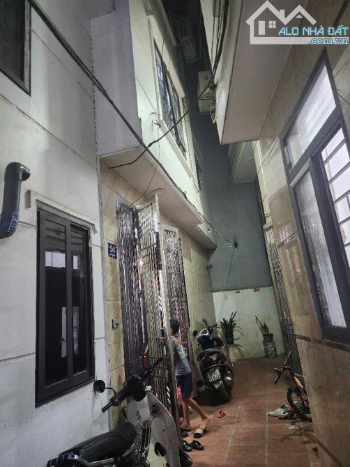 NHÀ ĐẸP XÓM GIẾNG MỚI TỨ HIỆP 30M2, 5 TẦNG, MẶT TIỀN 6M CHỈ NHỈNH HƠN 5 TỶ SIÊU HIẾM